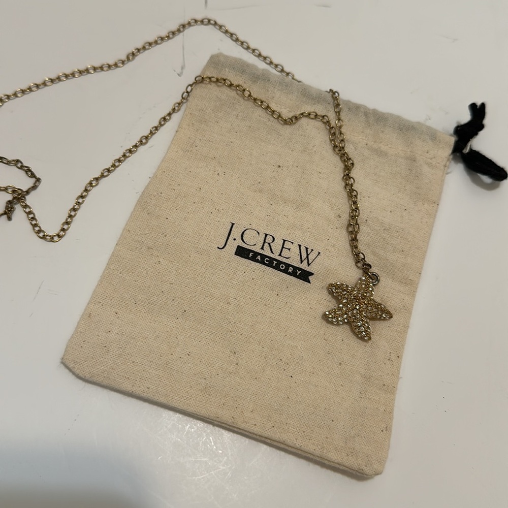 J.Crew starfish pendant necklace. Gold tone.